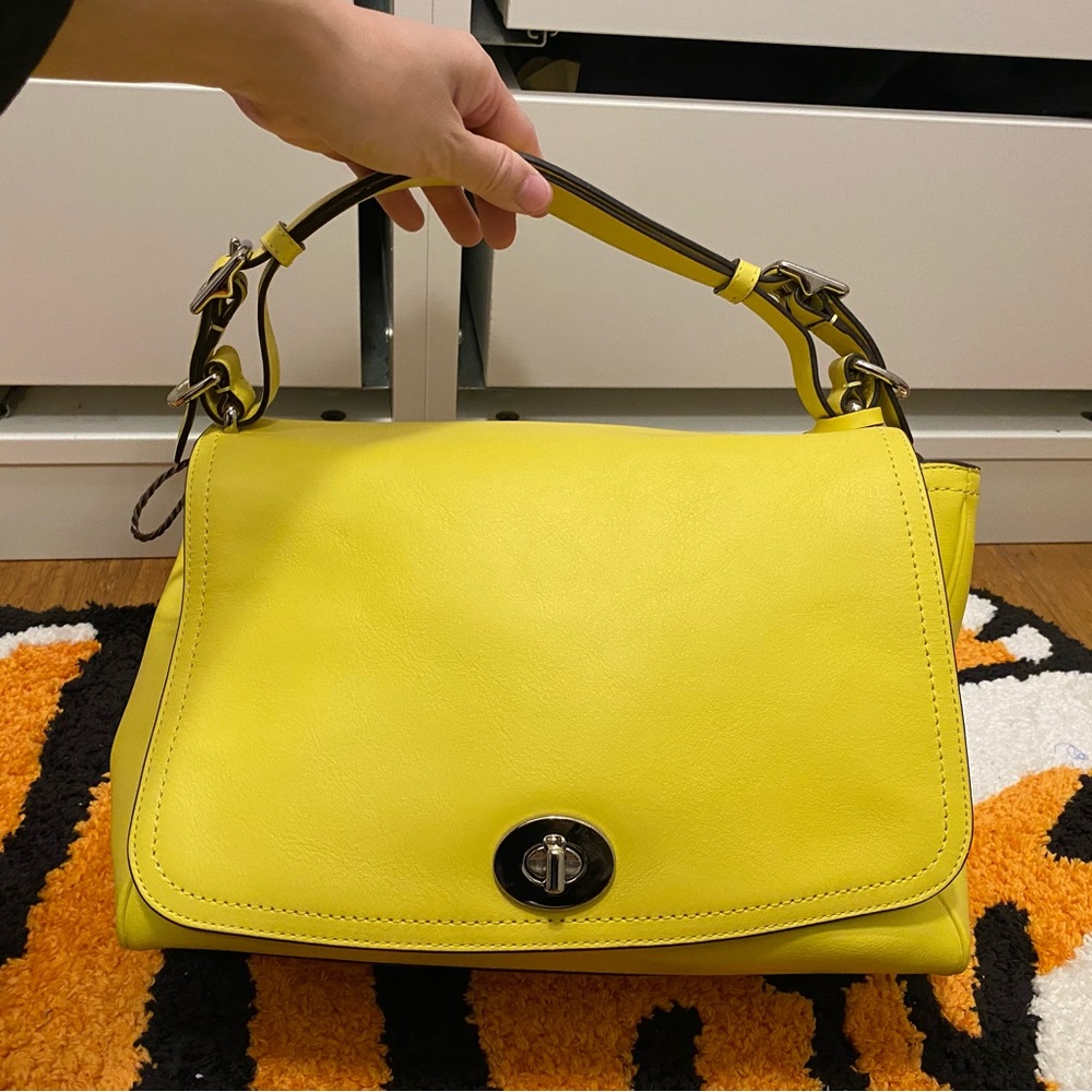 Coach shoulder bag